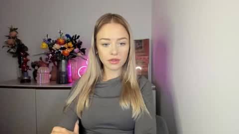 Cindy online show from October 2025 05:38:01 AM