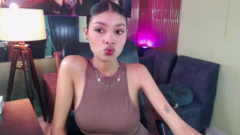 Snapshot of perla_st chatting on April 2026 11:47:01 AM Perla online show from April 2026 11:47:01 AM