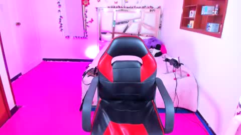 PERLA online show from April 2026 07:07:02 PM