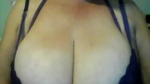 perlita070822 online show from July 2026 01:41:02 AM