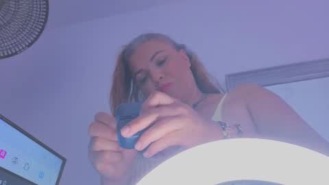 persefone_sky online show from February 2026 03:36:02 AM