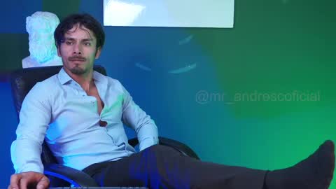 andres    online show from December 2024 12:05:01 AM