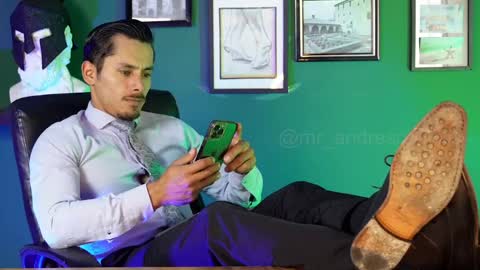 andres    online show from September 2025 07:03:01 PM