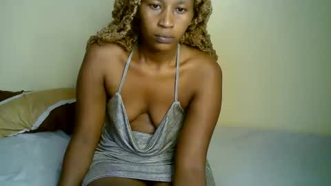 Snapshot of peru_queen chatting on April 2026 11:48:01 AM peru_queen online show from April 2026 11:48:01 AM