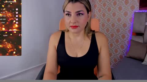 Snapshot of pervert_milf2023 chatting on December 2024 06:38:02 PM Isabella online show from December 2024 06:38:02 PM