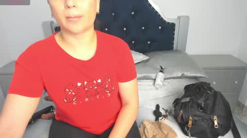 Snapshot of pervert_pantyhose chatting on February 2025 10:40:01 AM Kimberly online show from February 2025 10:40:01 AM