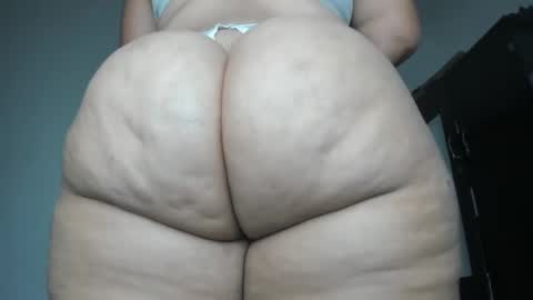 Snapshot of pervertt_mommy chatting on December 2024 10:11:02 AM  Alexandra  online show from December 2024 10:11:02 AM