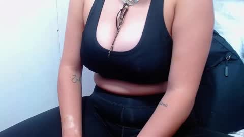  Nicole   online show from January 2025 02:08:02 PM