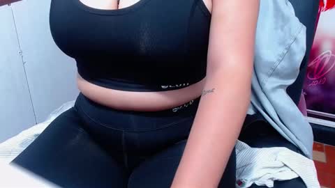  Nicole   online show from January 2025 05:13:01 PM