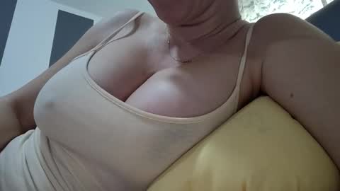 Snapshot of pervygirl69 chatting on March 2026 10:59:01 AM Lisa - online show from March 2026 10:59:01 AM