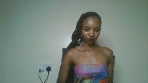 Snapshot of petal_palette chatting on May 2026 07:06:02 AM Lolly online show from May 2026 07:06:02 AM