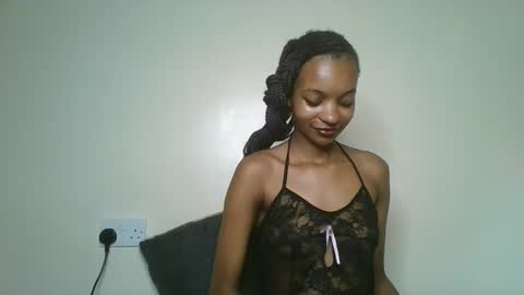 Snapshot of petal_palette chatting on May 2026 07:38:01 AM Lolly online show from May 2026 07:38:01 AM