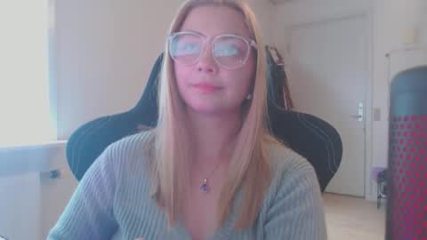 Snapshot of petalkiss chatting on September 2025 02:39:02 PM petalkiss online show from September 2025 02:39:02 PM