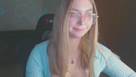 Snapshot of petalkiss chatting on September 2025 06:46:02 PM petalkiss online show from September 2025 06:46:02 PM