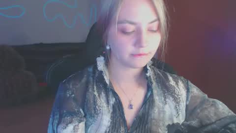Snapshot of petalkiss chatting on September 2025 05:51:02 PM petalkiss online show from September 2025 05:51:02 PM