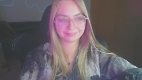 Snapshot of petalkiss chatting on October 2025 06:47:02 PM petalkiss online show from October 2025 06:47:02 PM