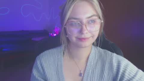 Snapshot of petalkiss chatting on October 2025 04:59:02 PM petalkiss online show from October 2025 04:59:02 PM