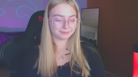 Snapshot of petalkiss chatting on October 2025 05:42:01 PM petalkiss online show from October 2025 05:42:01 PM