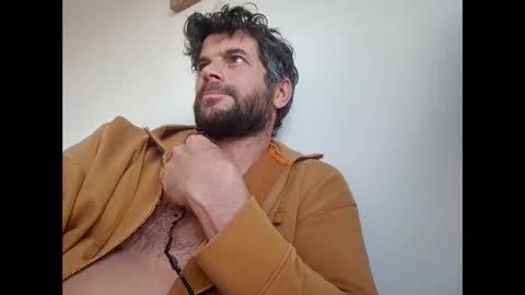 Snapshot of pete_le_meat chatting on April 2026 06:35:01 PM pete_le_meat online show from April 2026 06:35:01 PM