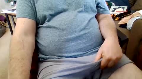 Snapshot of peter40770 chatting on April 2026 06:31:02 PM peter40770 online show from April 2026 06:31:02 PM