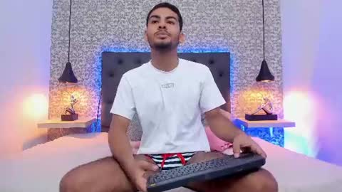 Snapshot of peter_kink chatting on July 2026 07:05:02 PM Peter Kink online show from July 2026 07:05:02 PM