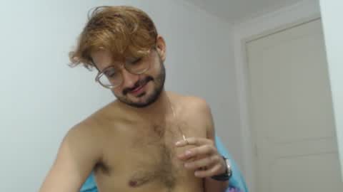 Snapshot of peter_x_annaud chatting on September 2025 02:35:02 AM FELIPE online show from September 2025 02:35:02 AM