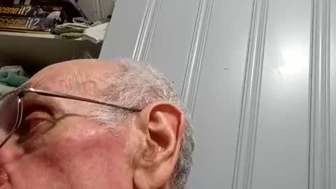 Snapshot of peterdem chatting on April 2026 03:42:01 AM Demo online show from April 2026 03:42:01 AM