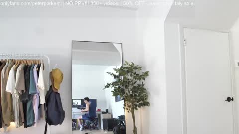 Snapshot of peterparkerrxox chatting on April 2026 07:28:02 PM Peter Parker online show from April 2026 07:28:02 PM