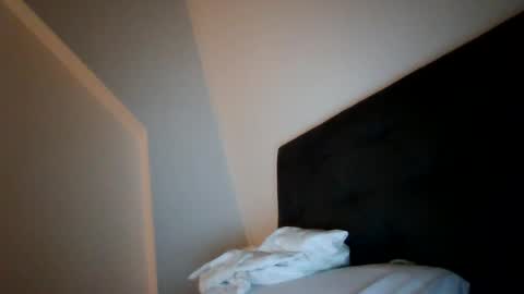 jelle online show from March 2026 11:00:01 PM