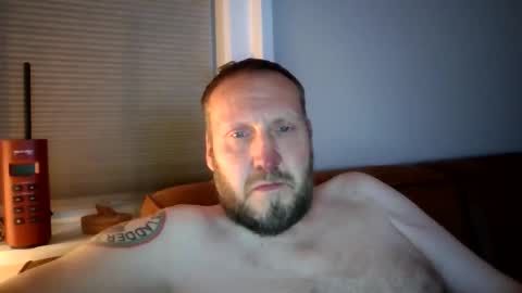 Snapshot of peterpeters443 chatting on June 2026 10:23:01 PM jelle online show from June 2026 10:23:01 PM
