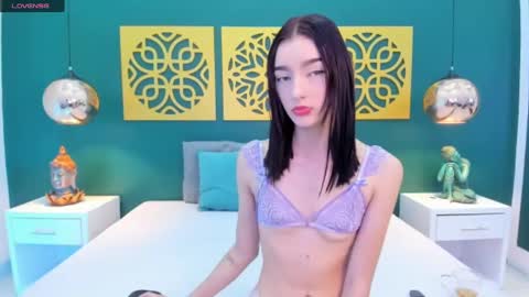 Snapshot of petiite_aliice chatting on January 2025 05:30:01 PM Alice online show from January 2025 05:30:01 PM