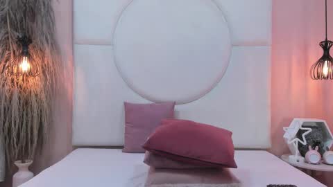 Snapshot of petiite_aliice chatting on March 2025 08:31:02 PM Alice online show from March 2025 08:31:02 PM