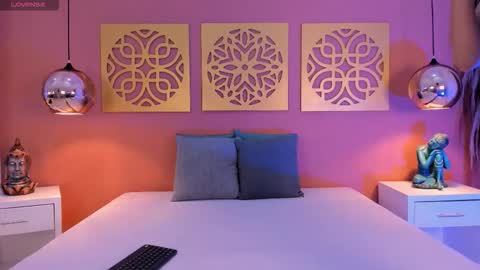 Snapshot of petiite_aliice chatting on October 2025 06:43:01 PM Alice online show from October 2025 06:43:01 PM