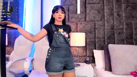 Snapshot of petit_rosseowo chatting on January 2025 07:06:02 PM Im Rosse but u can call me Rossie or Rosita . online show from January 2025 07:06:02 PM