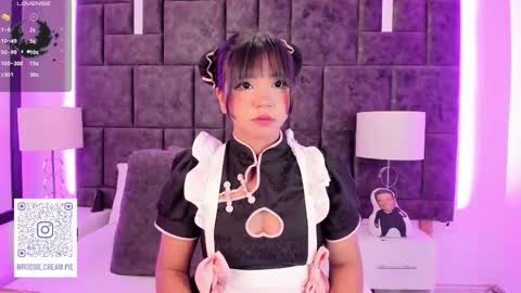 Snapshot of petit_rosseowo chatting on March 2025 10:47:01 PM Im Rosse but u can call me Rossie or Rosita . online show from March 2025 10:47:01 PM