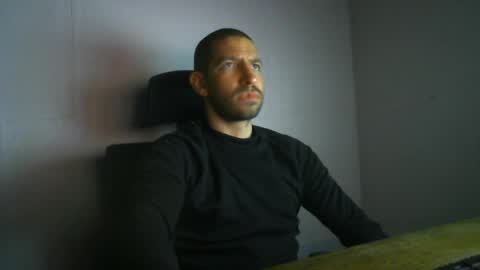 Snapshot of petitcoquin91 chatting on April 2026 07:11:02 PM Paco online show from April 2026 07:11:02 PM