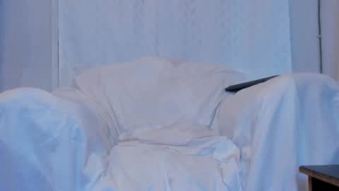 Snapshot of petite_amor chatting on January 2025 10:32:01 AM petite_amor online show from January 2025 10:32:01 AM