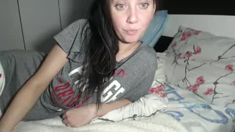 petite_danielle online show from October 2025 05:10:02 AM