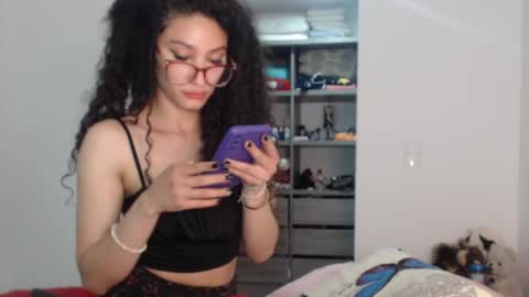 Snapshot of petite_kurly_qt chatting on September 2025 03:45:02 AM loli online show from September 2025 03:45:02 AM