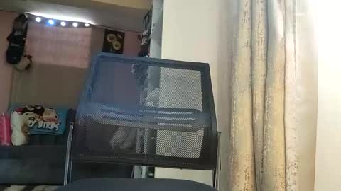 Snapshot of petite_loverr chatting on March 2026 04:45:02 AM Petite loverr online show from March 2026 04:45:02 AM