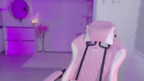 petite_marie_ online show from June 2026 01:54:01 AM