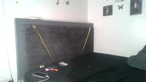 Snapshot of petite_queen69 chatting on May 2026 03:20:02 PM petite_queen69 online show from May 2026 03:20:02 PM