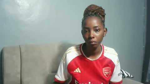 Snapshot of petite_tanya chatting on December 2024 05:15:02 AM Tanya online show from December 2024 05:15:02 AM