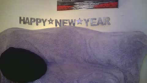 Snapshot of petite_treat_ chatting on January 2025 06:25:02 AM petite treat online show from January 2025 06:25:02 AM