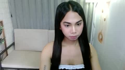 Snapshot of petiteasianyukie chatting on January 2026 07:12:01 AM Yukie online show from January 2026 07:12:01 AM