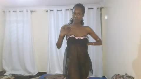 Snapshot of petiteblackjuicy chatting on July 2026 06:22:02 PM Amara online show from July 2026 06:22:02 PM