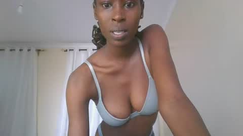 Snapshot of petiteblackjuicy chatting on July 2026 01:03:01 PM Amara online show from July 2026 01:03:01 PM