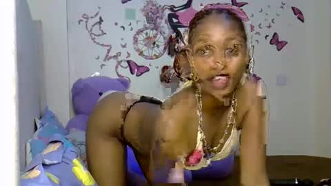 Snapshot of petitecaramell chatting on March 2026 06:46:02 PM Caramel online show from March 2026 06:46:02 PM