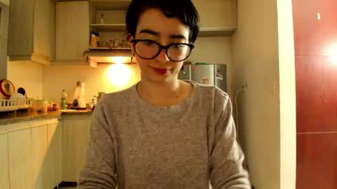 Lunna online show from April 2026 12:08:01 AM