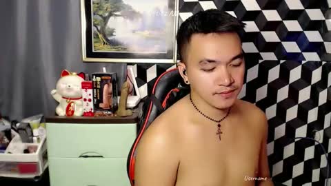 Snapshot of petitehugecockxnxxx chatting on February 2026 03:02:01 AM Call me jake online show from February 2026 03:02:01 AM